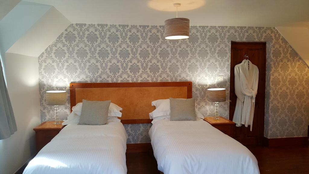 Sadlers Guest House Wokingham Bagian luar foto